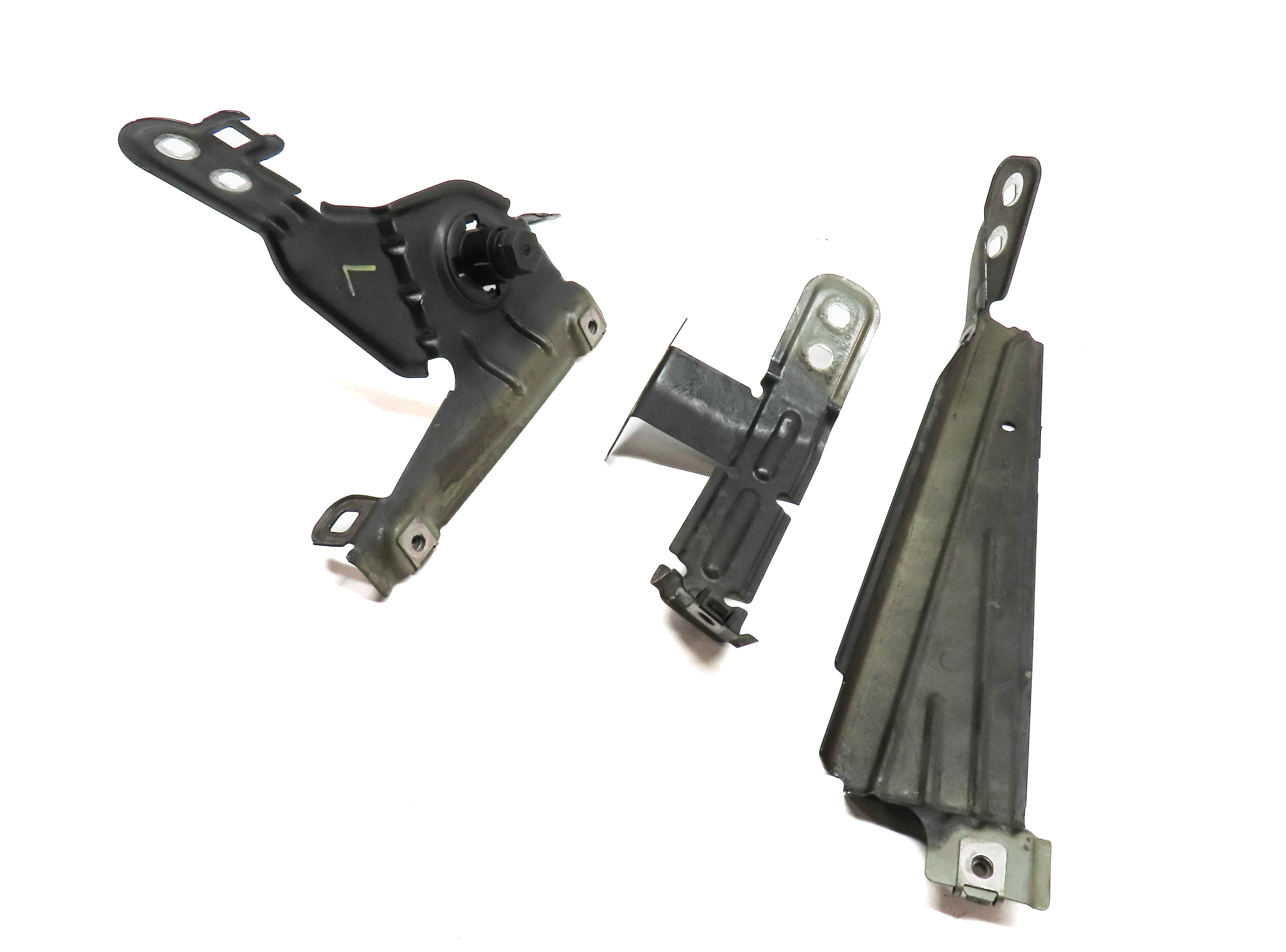 2012 BMW X3 (F25) FRONT LEFT DRIVER FENDER MOUNT BRACKET SET 3 — exact item pictured